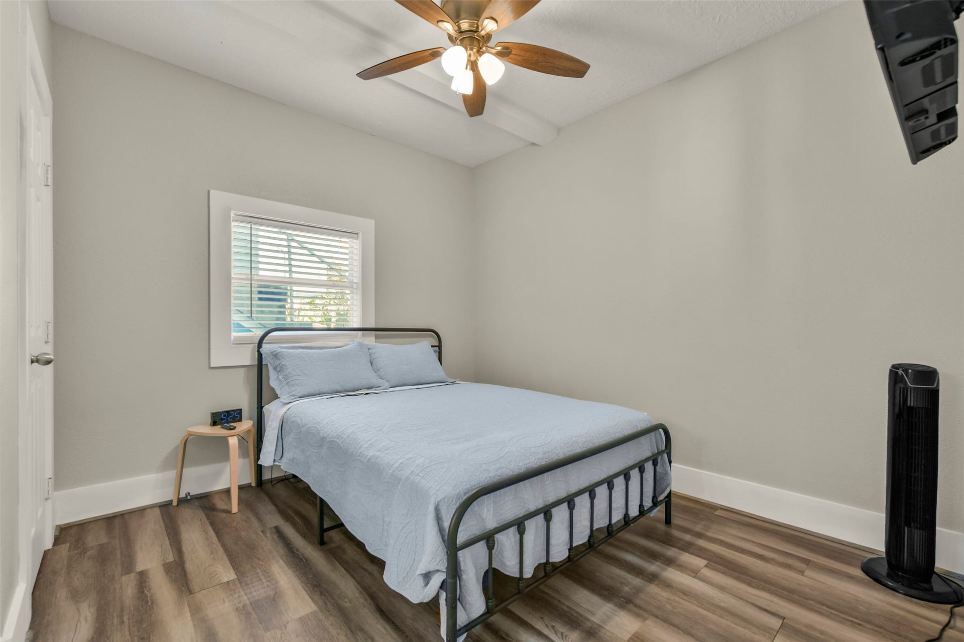 2414 44th Street, Galveston, TX 77550 Primary Bedroom