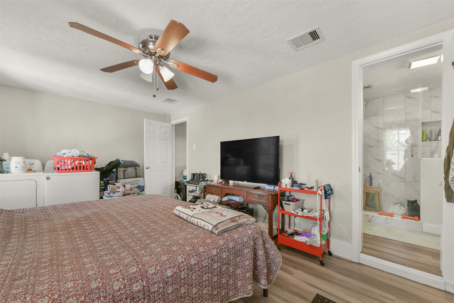 2414 44th Street, Galveston, TX 77550 2nd floor bedroom with washer and dryer