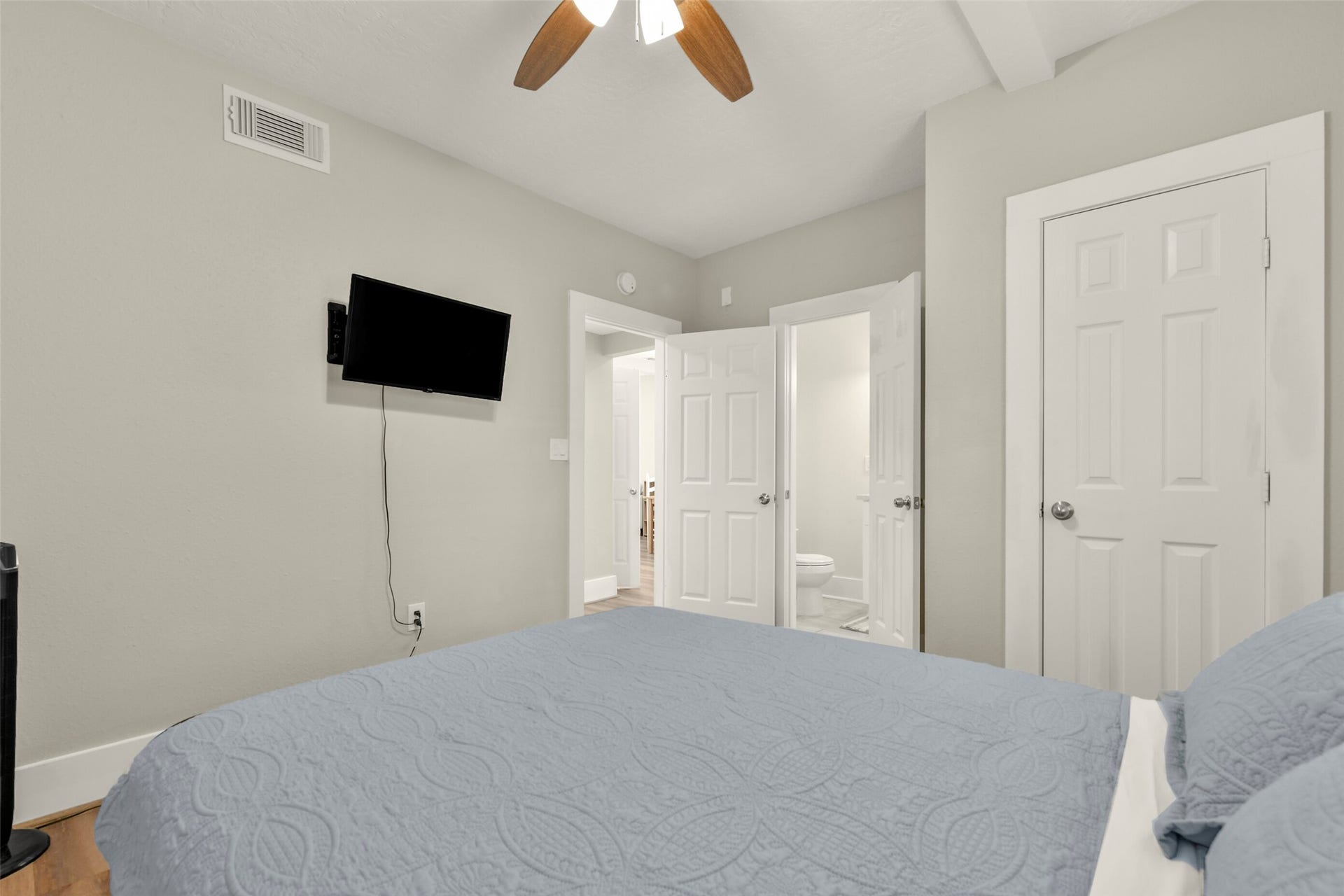 2414 44th Street, Galveston, TX 77550 2414 44th Street, Galveston, TX 77550