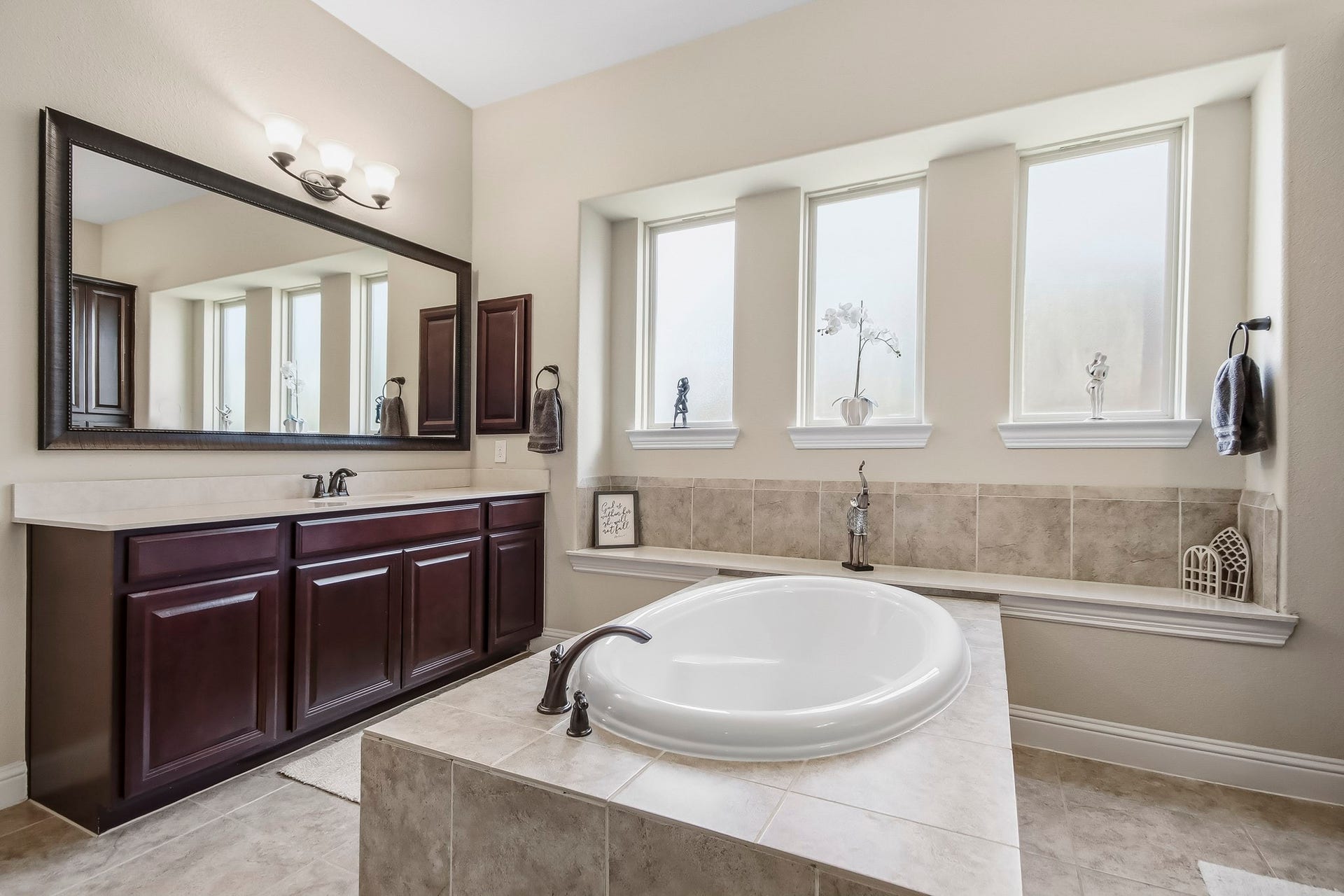 16818 Lake Limestone Lane, Houston, TX 77044