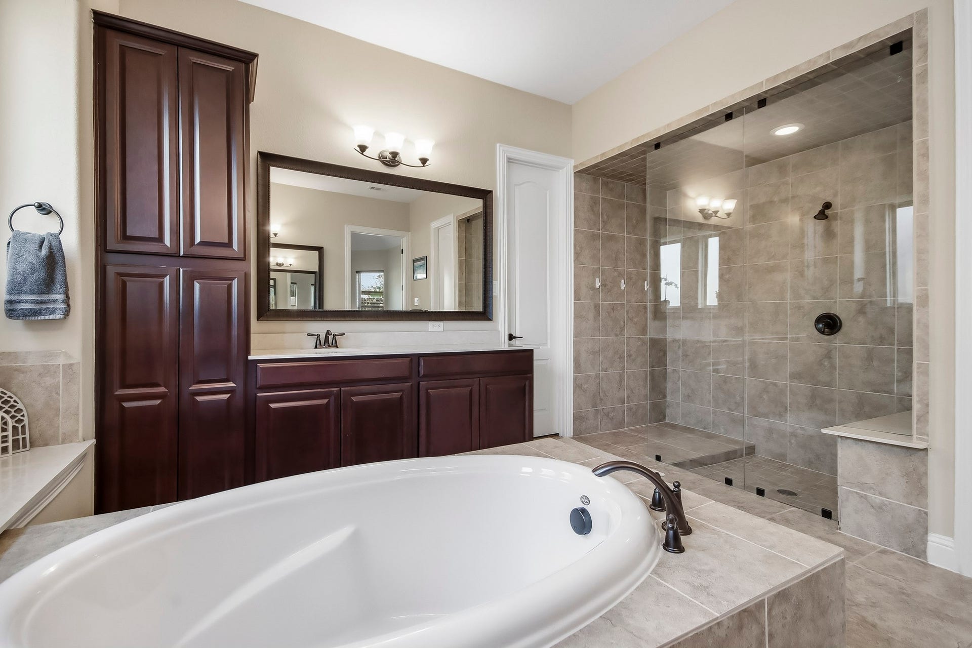 16818 Lake Limestone Lane, Houston, TX 77044