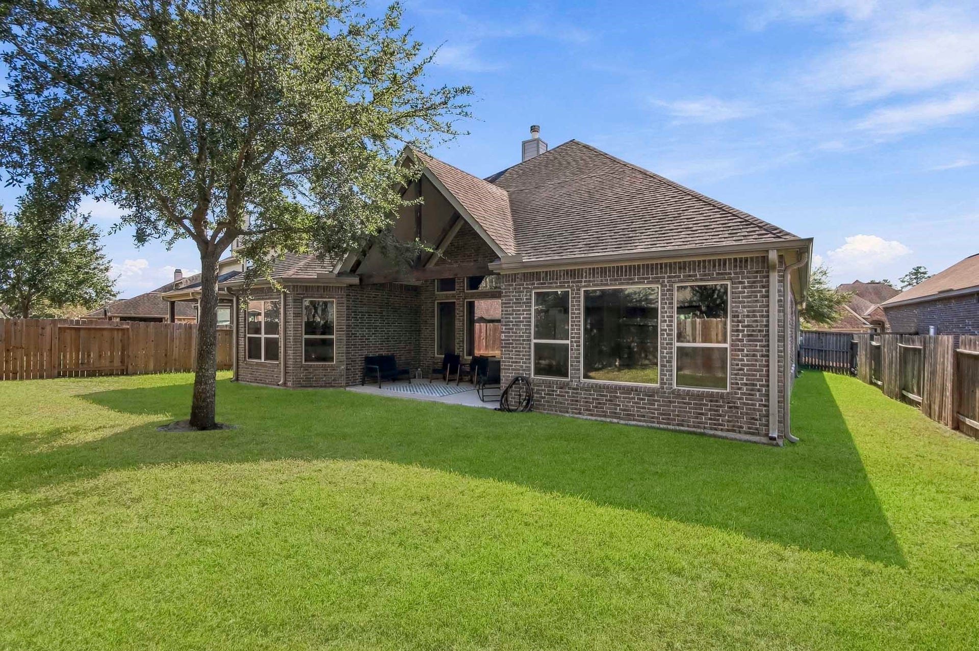 16818 Lake Limestone Lane, Houston, TX 77044