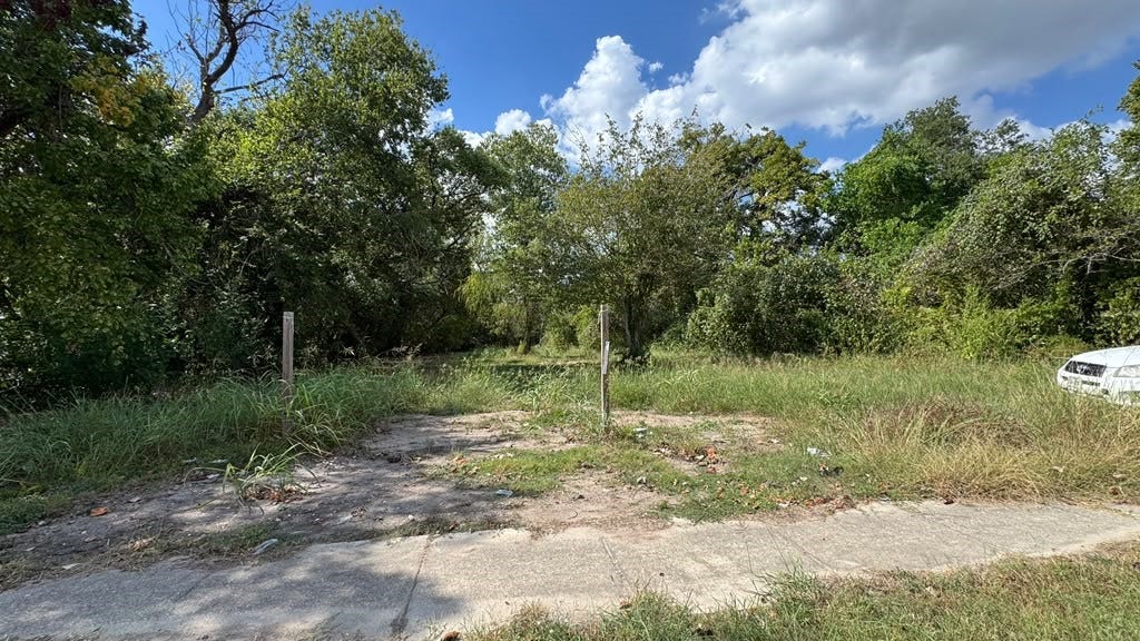 7607 Lockwood Drive, Houston, TX 77016 7607 Lockwood Drive, Houston, TX 77016