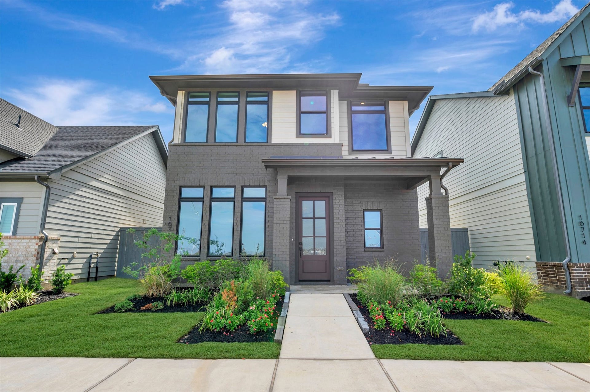 16718 Vibrant Avenue, Hockley, TX 77447 Welcome to The Foxman by David Weekley Homes. Move-In Ready Now!