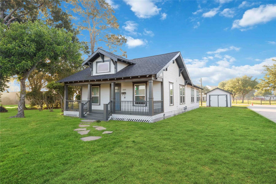 Property photo for 3003 School Street, Needville, TX
