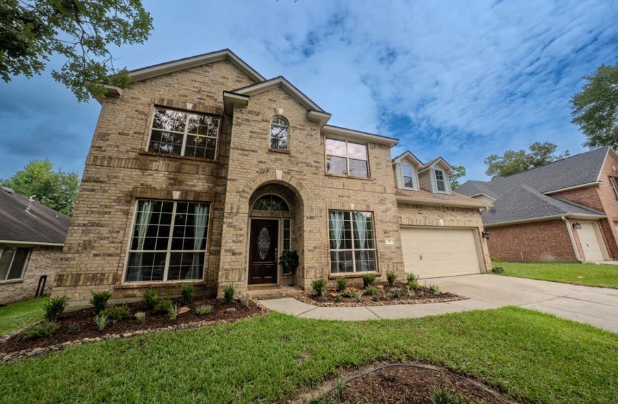 Property photo for 31 W Prairie Dawn Circle, Conroe, TX