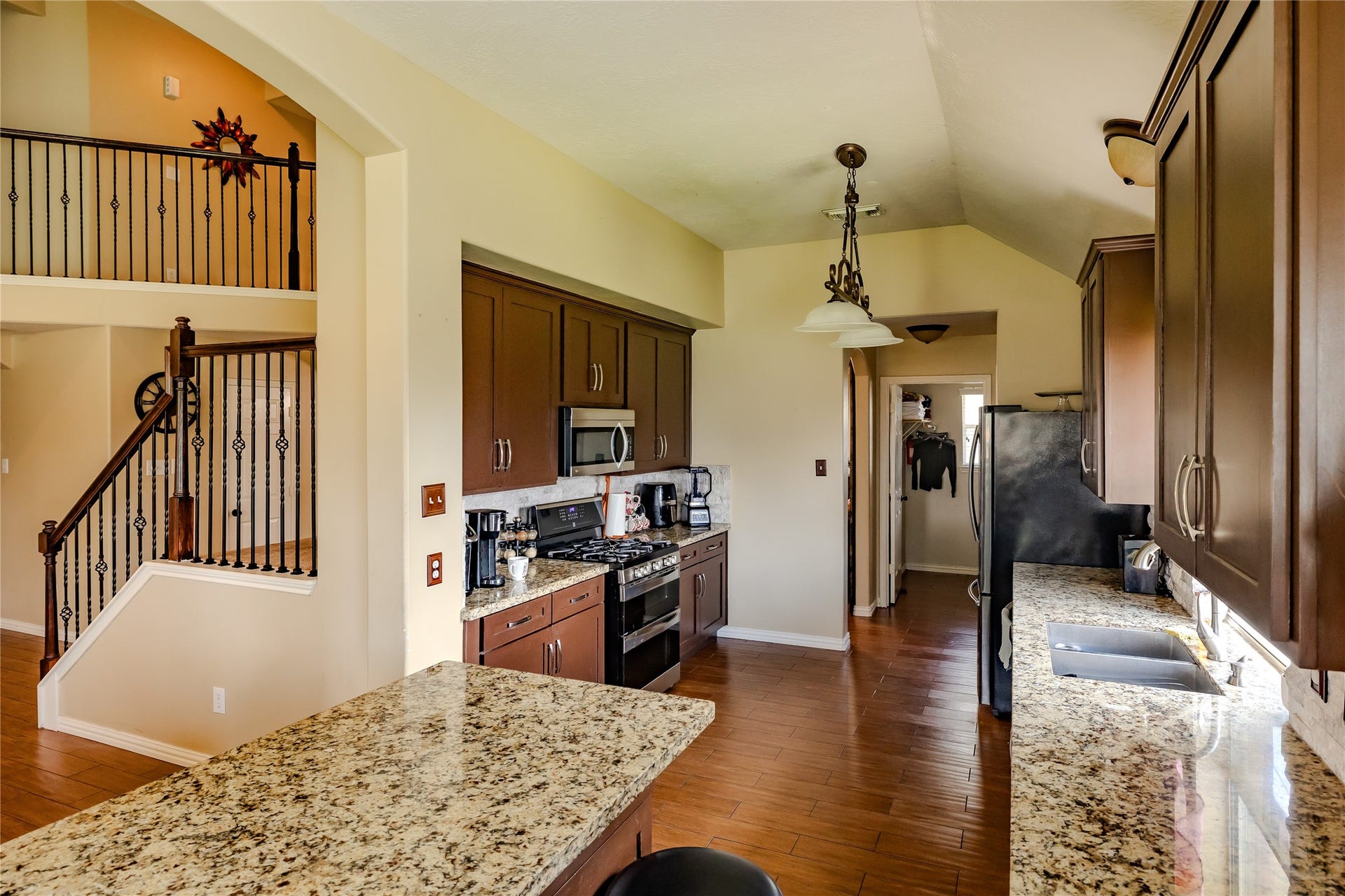 5414 Summer Oak Drive, Pasadena, TX 77505 5414 Summer Oak Drive, Pasadena, TX 77505