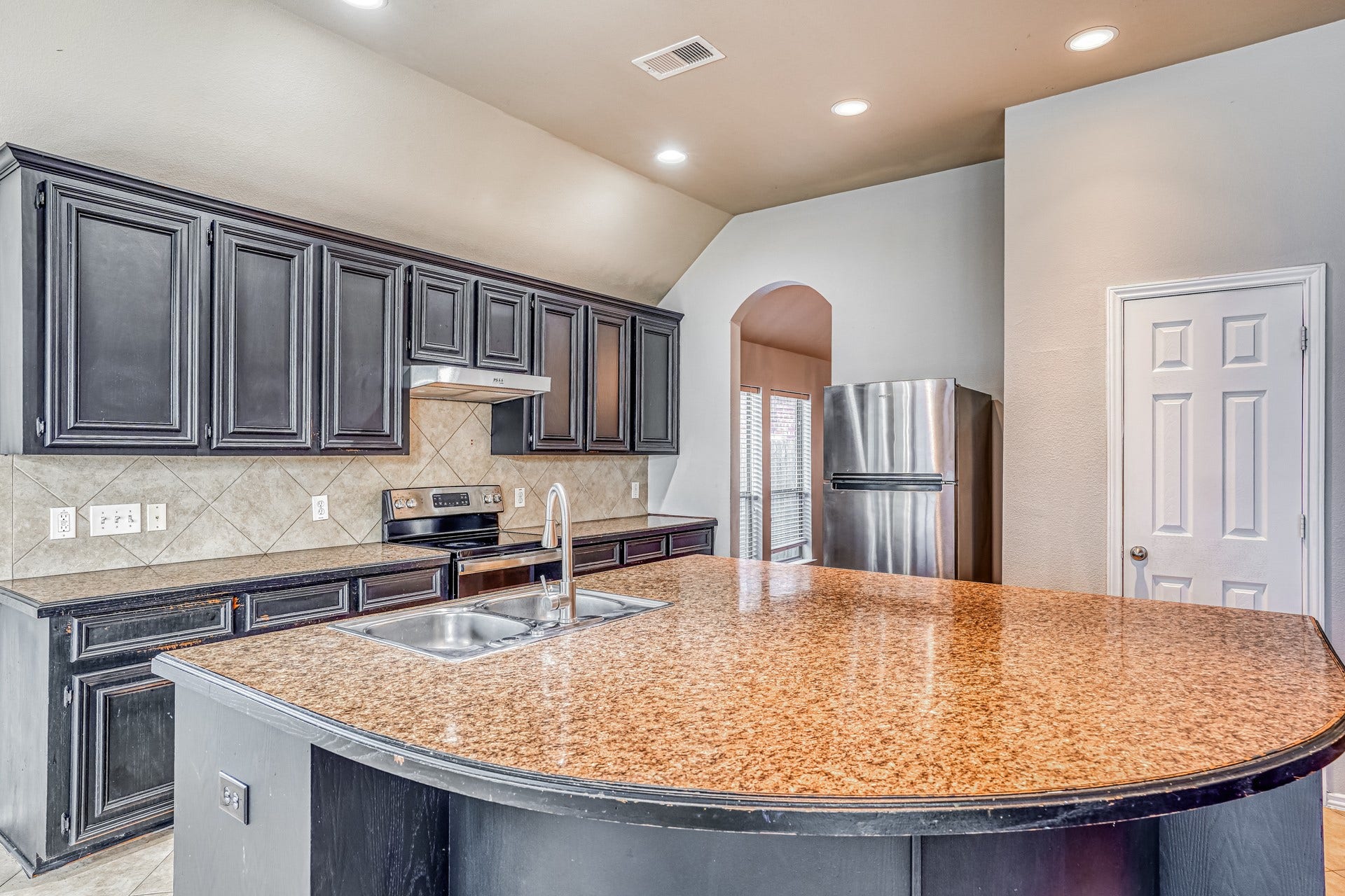 606 Red Oak Canyon Lane, La Marque, TX 77568 606 Red Oak Canyon Lane, La Marque, TX 77568
