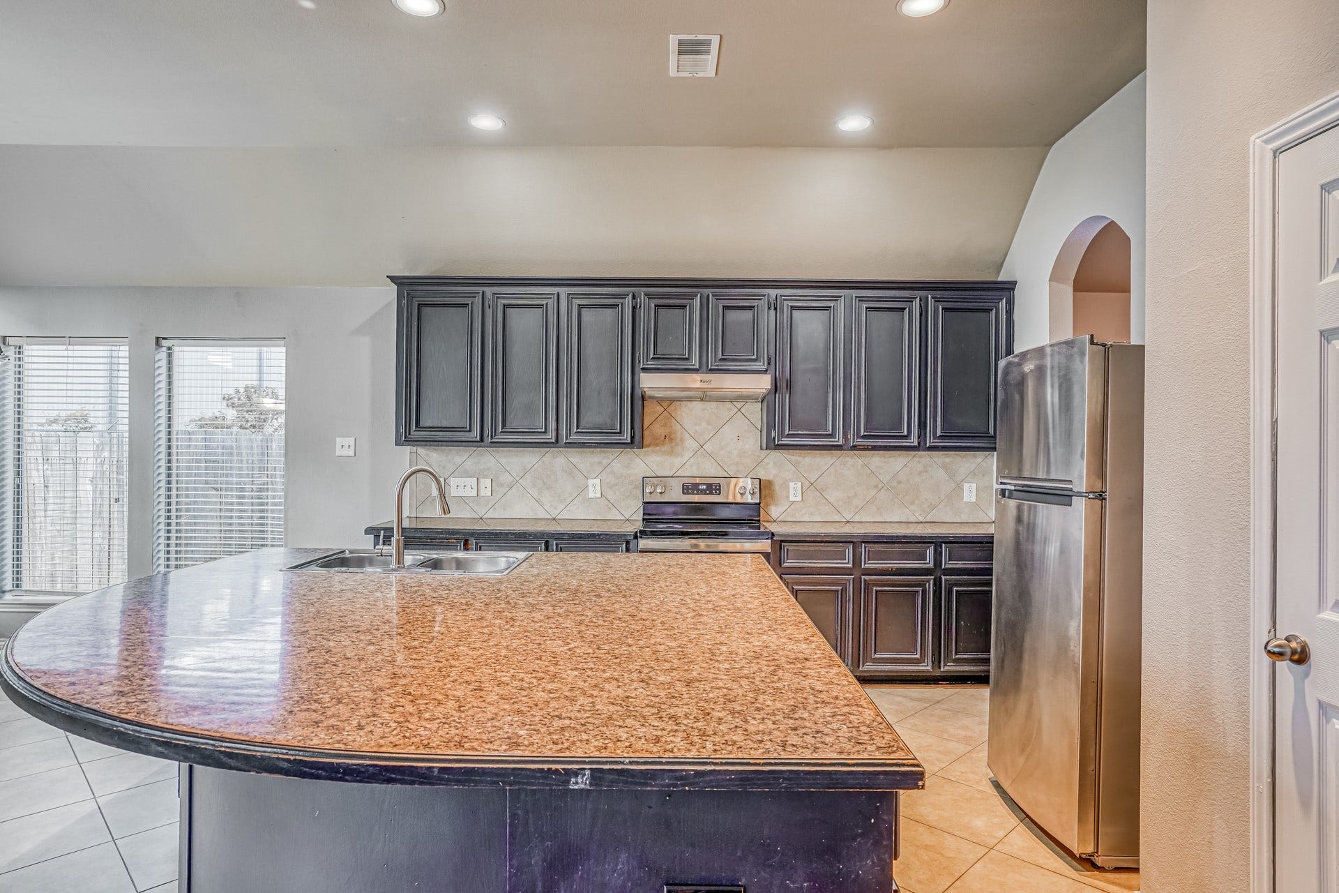 606 Red Oak Canyon Lane, La Marque, TX 77568 606 Red Oak Canyon Lane, La Marque, TX 77568