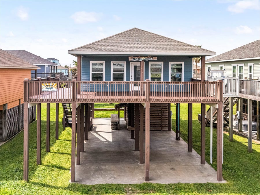 Property photo for 871 Surfview, Crystal Beach, TX