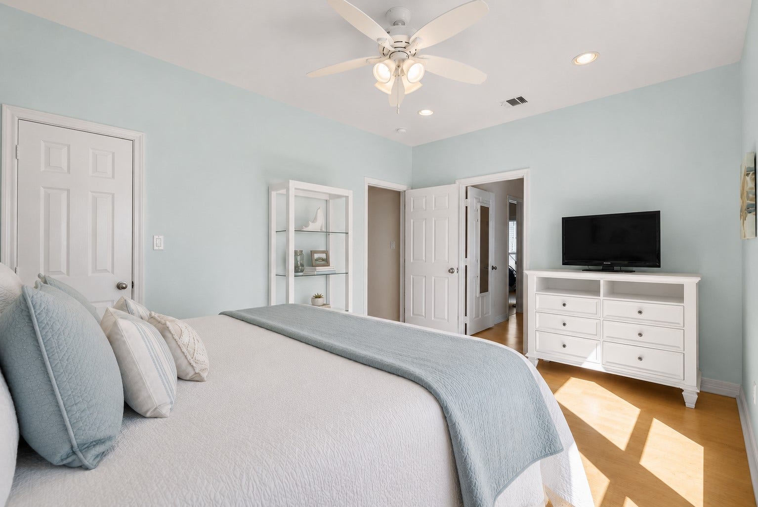 314 Windward Way, Tiki Island, TX 77554 Bedroom one located on the 1st floor