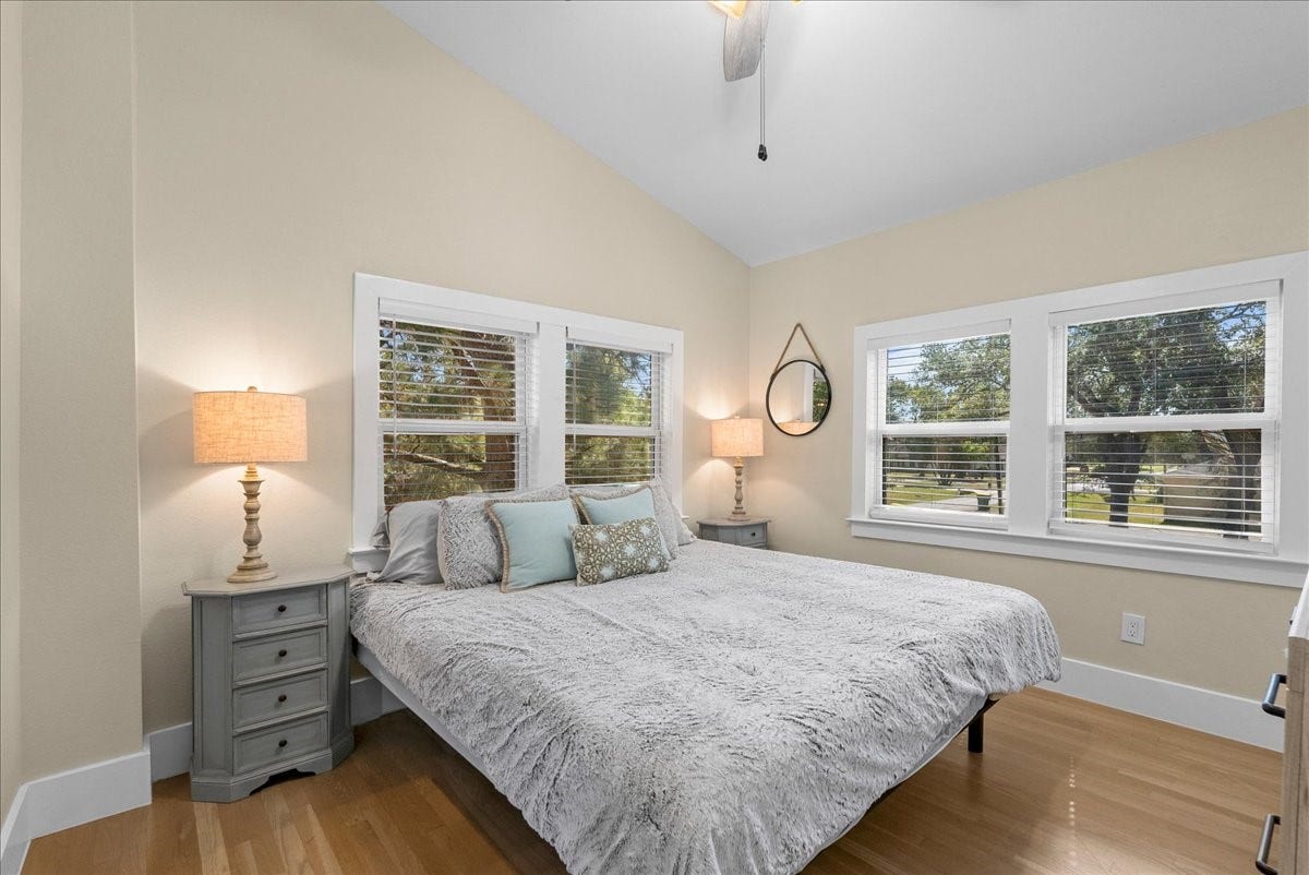 1005 Bryan Avenue, Seabrook, TX 77586 1005 Bryan Avenue, Seabrook, TX 77586
