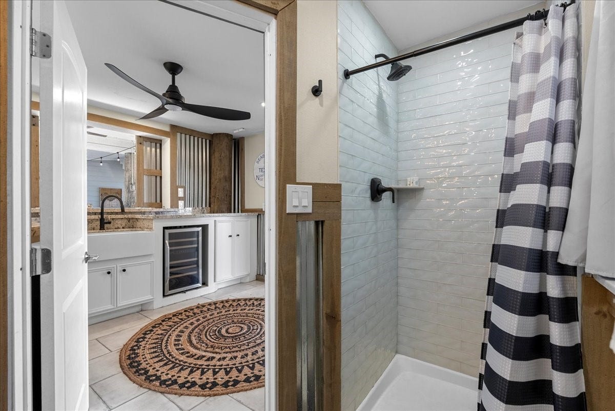 1005 Bryan Avenue, Seabrook, TX 77586 1005 Bryan Avenue, Seabrook, TX 77586