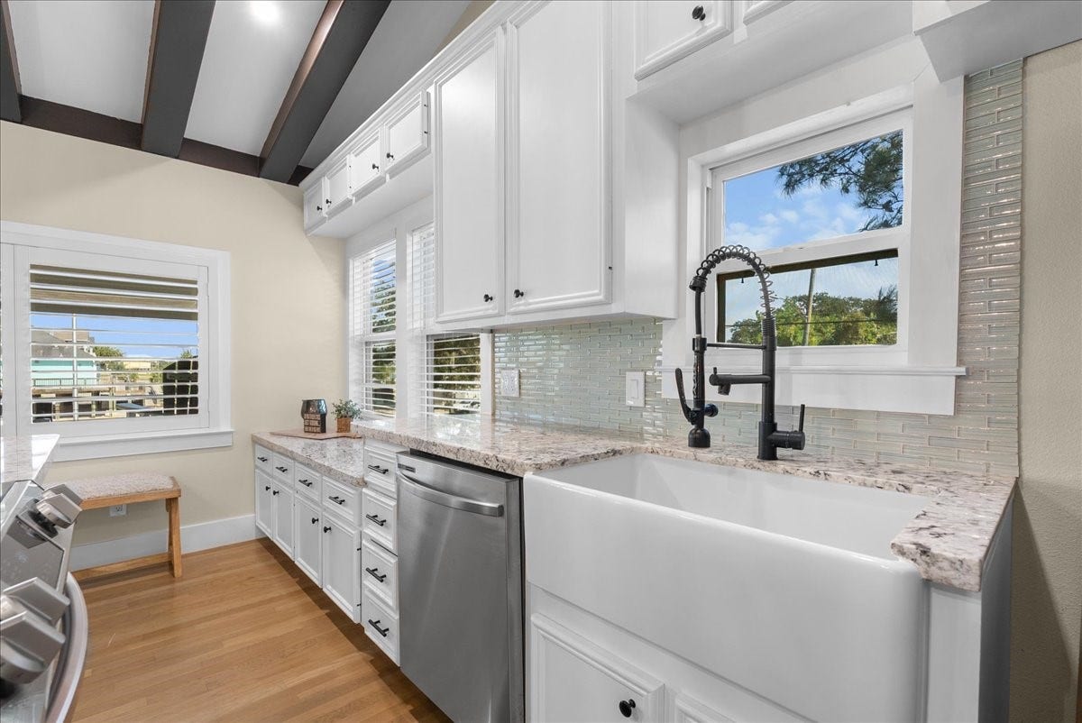 1005 Bryan Avenue, Seabrook, TX 77586 1005 Bryan Avenue, Seabrook, TX 77586