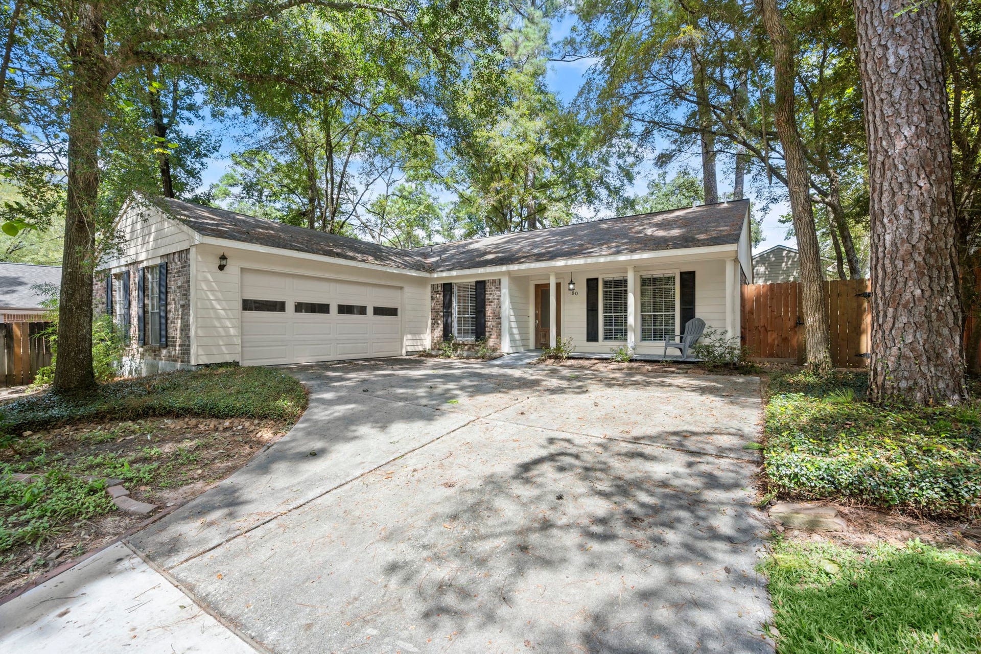 80 W Timberspire Court, The Woodlands, TX 77380 Welcome to 80 W Timberspire