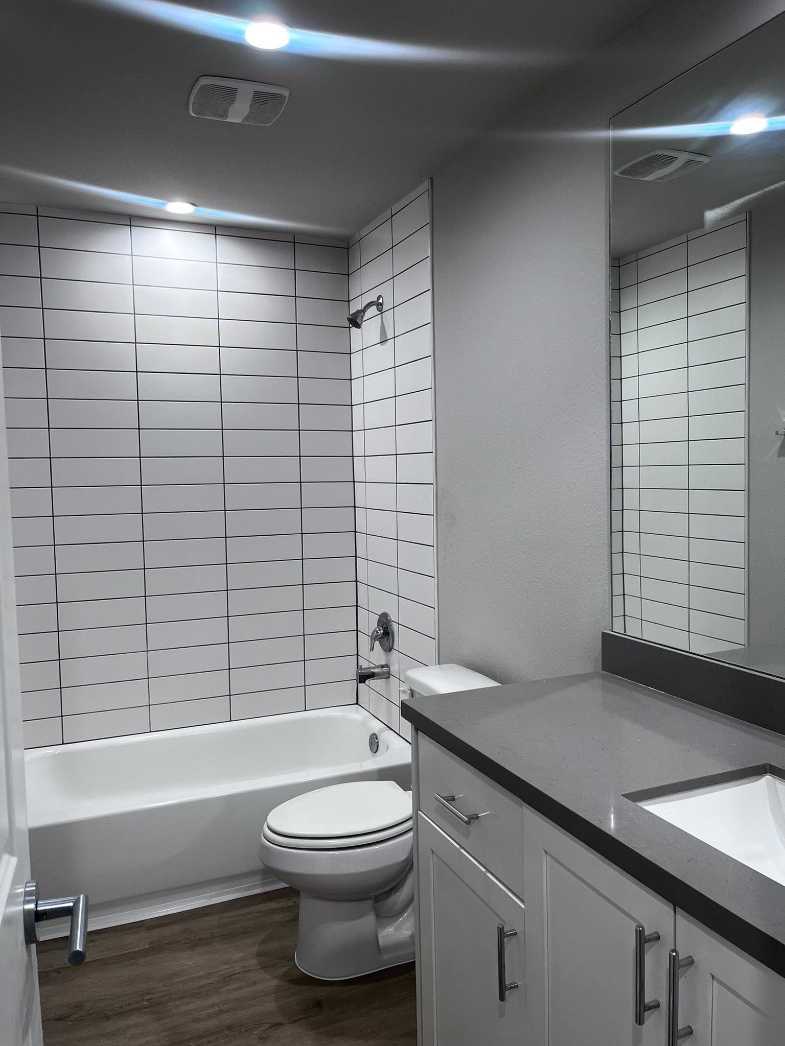 645 E 11th 1/2 Street, #2, Houston, TX 77008 645 E 11th 1/2 Street, #2, Houston, TX 77008