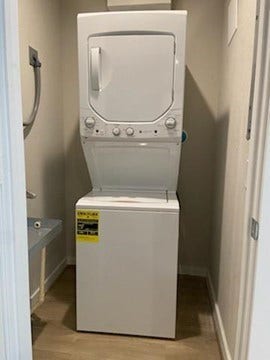 645 E 11th 1/2 Street, #2, Houston, TX 77008 645 E 11th 1/2 Street, #2, Houston, TX 77008