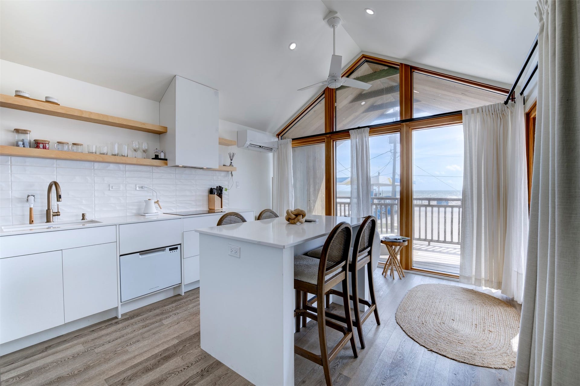 2906 Avenue R 1/2, Galveston, TX 77550 Front house kitchen with quartz island and gulf views
