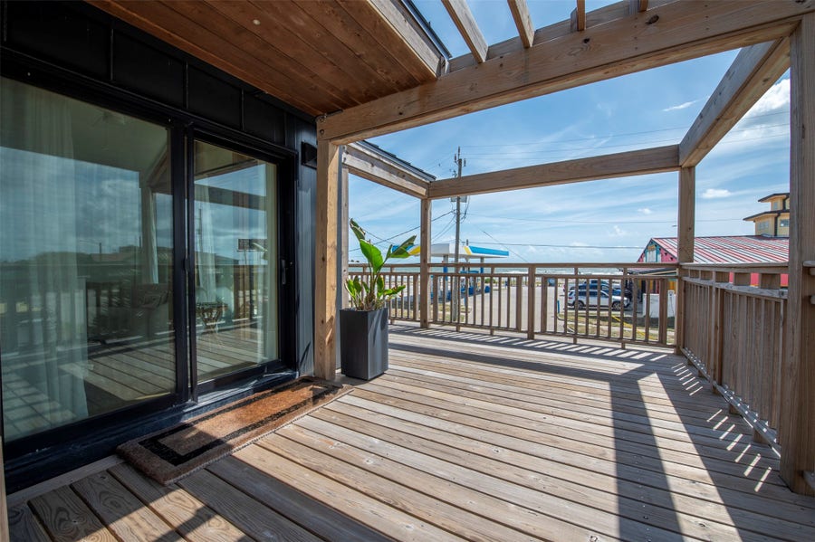 Property photo for 2906 Avenue R 1/2, Galveston, TX
