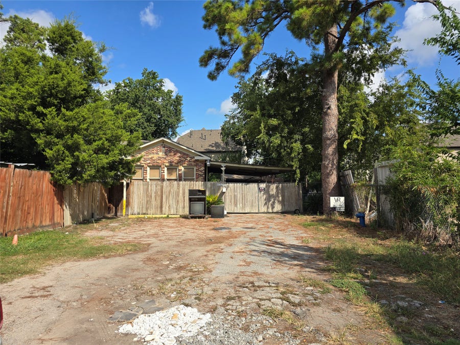 Property photo for 938 Lehman Street, Houston, TX
