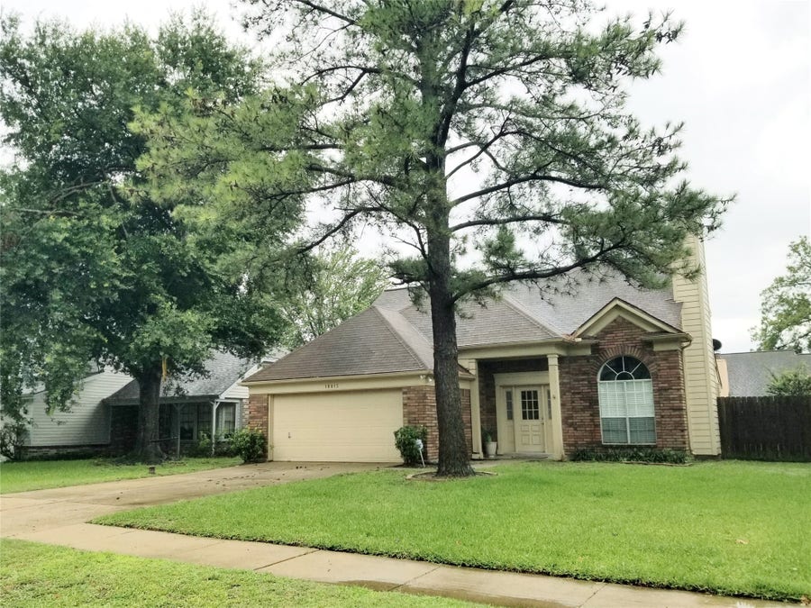 Property photo for 10015 Red Wolf Lane, Houston, TX