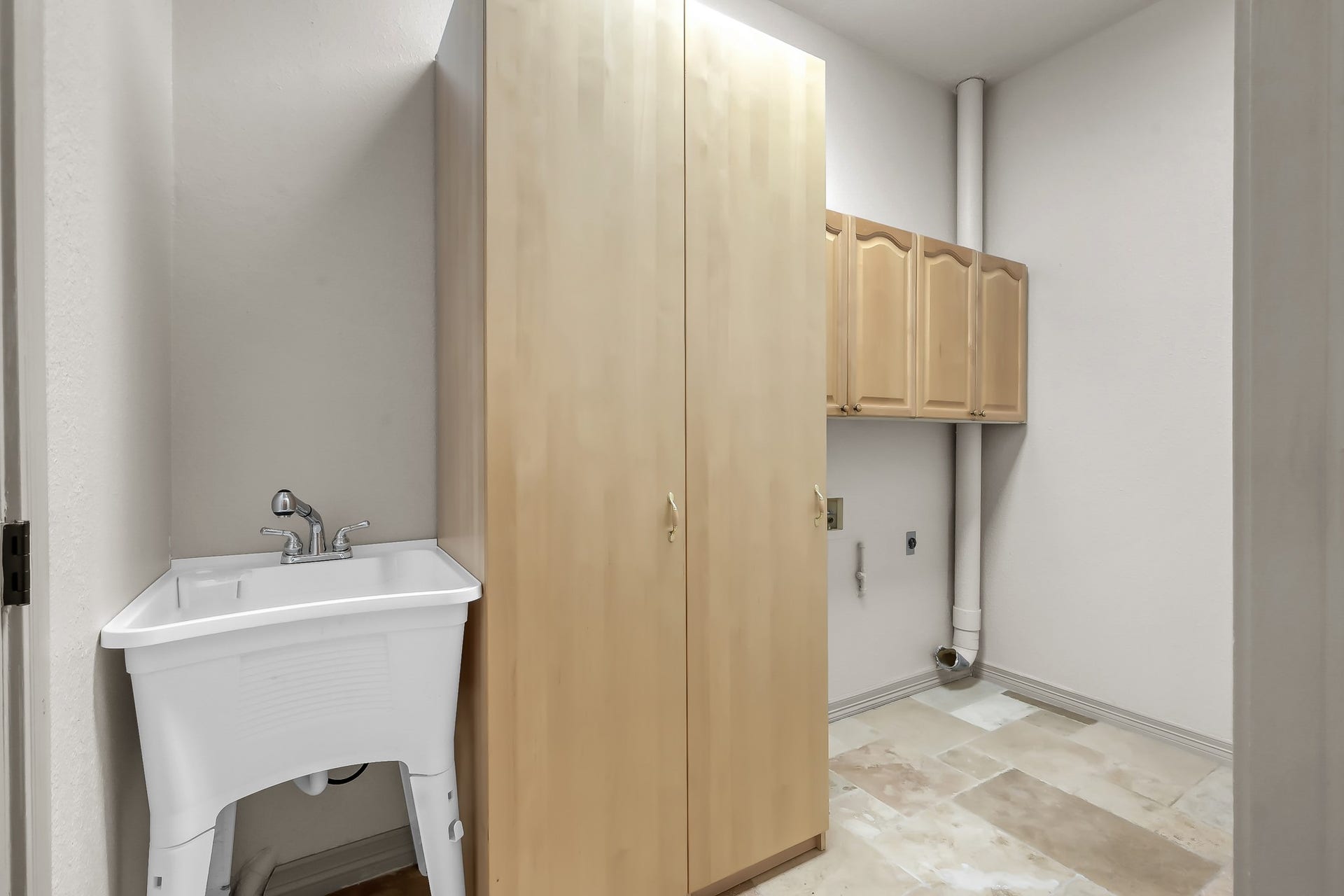 12758 Aries Loop Loop, Willis, TX 77318 Utility Room