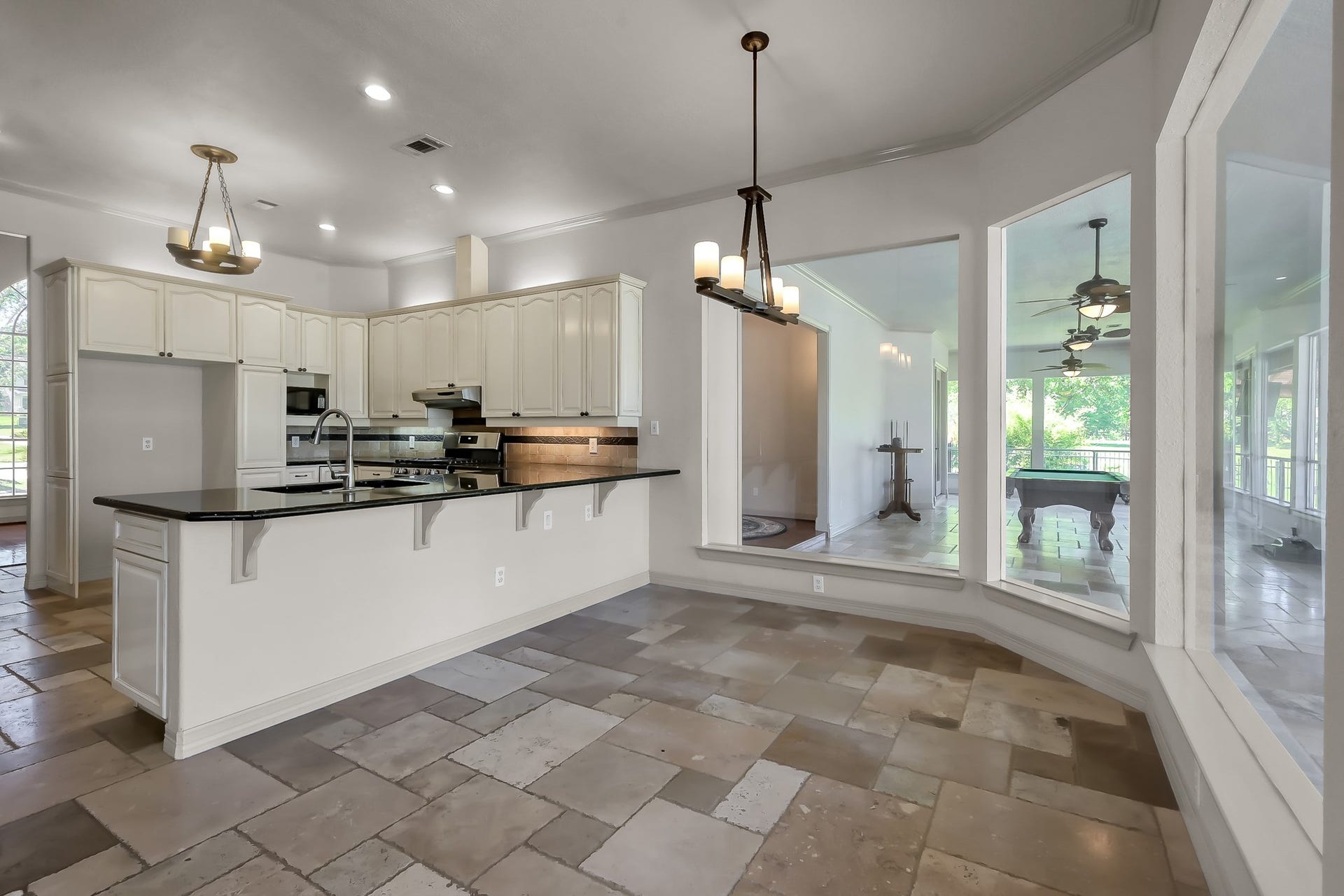 12758 Aries Loop Loop, Willis, TX 77318 Breakfast Room