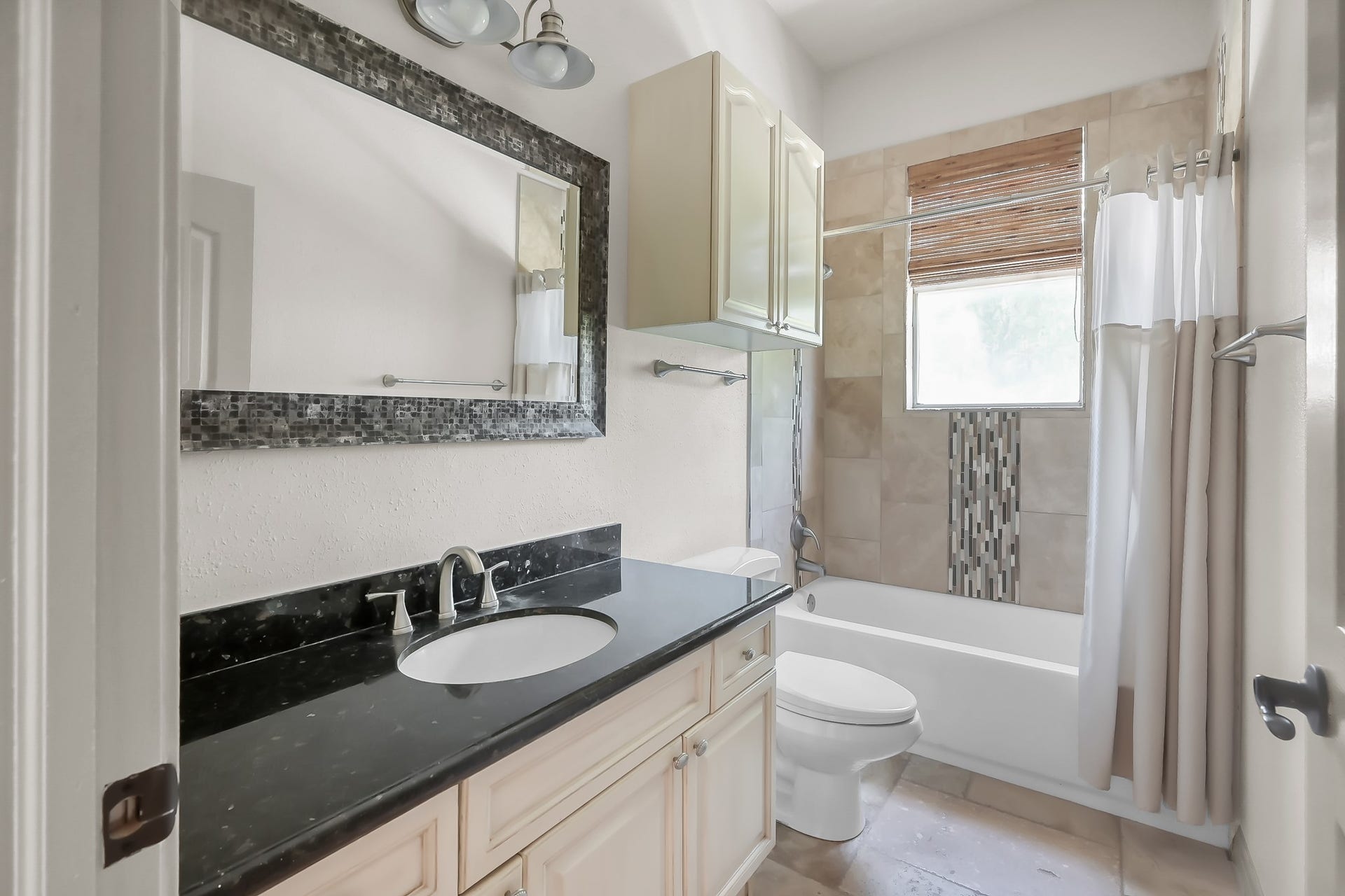 12758 Aries Loop Loop, Willis, TX 77318 Second Bathroom for Second and Third Bedrooms