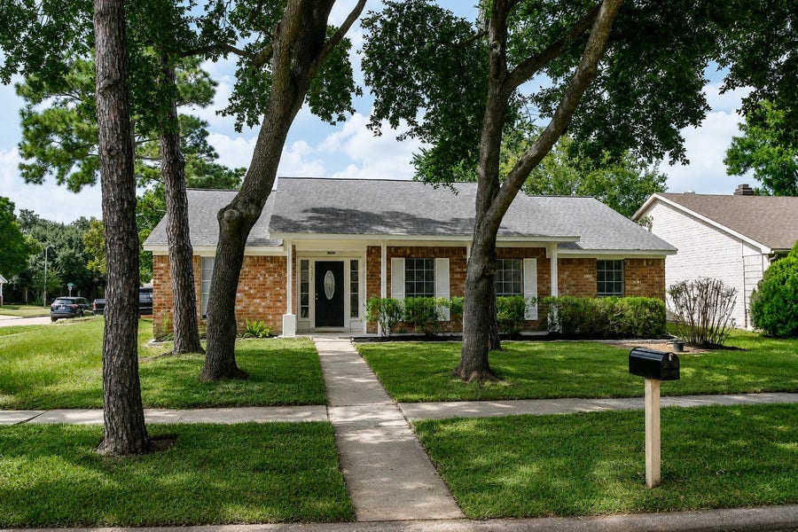 Property photo for 6734 Dusty Dawn Drive, Houston, TX