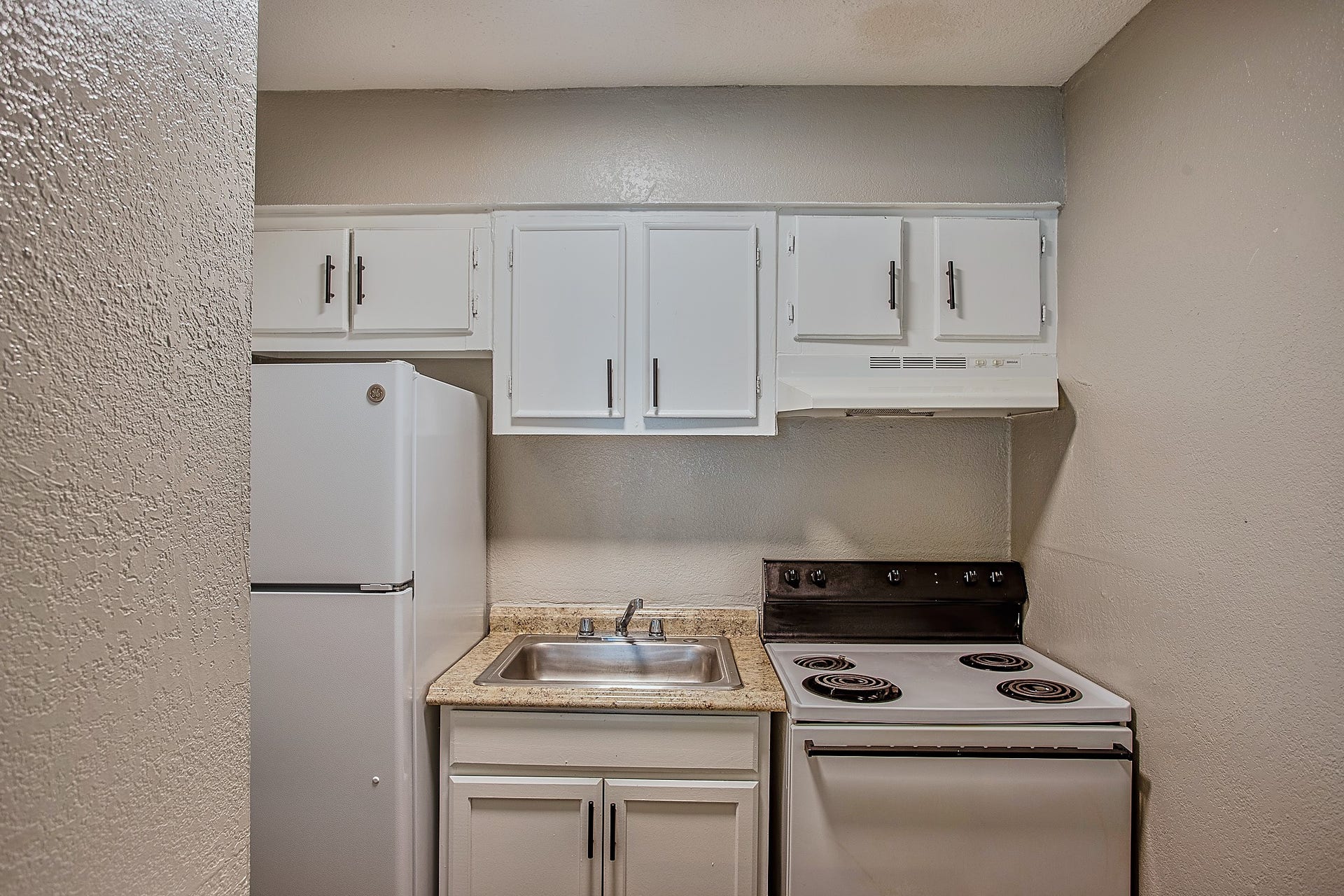 1423 Hawthorne, #16, Houston, TX 77006
