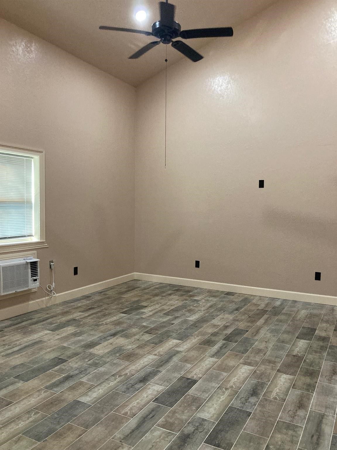 4384 County Road 197, Alvin, TX 77511 4384 County Road 197, Alvin, TX 77511