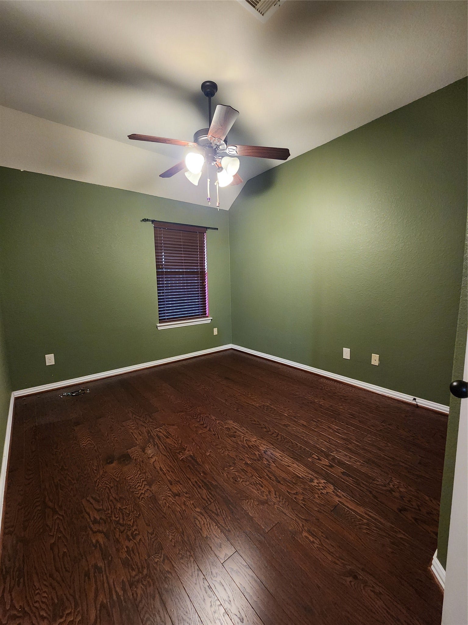 4713 E Meadow Drive, Deer Park, TX 77536 Bedroom 3