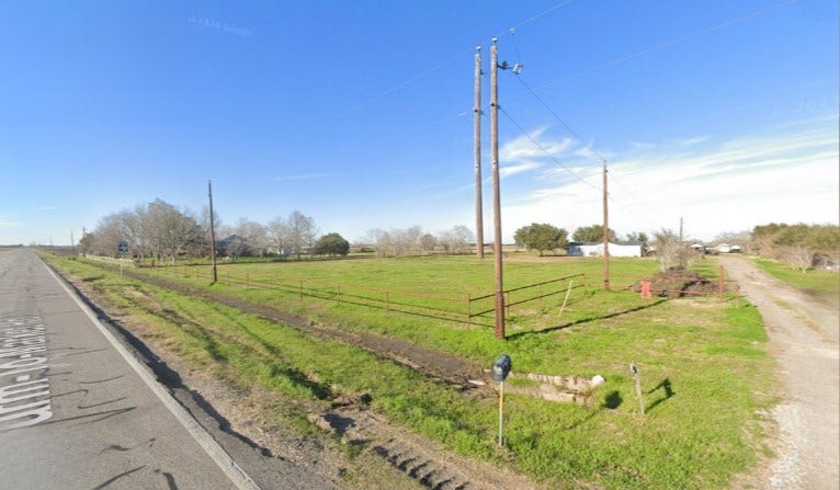 Property photo for 2021 Fm 360 Road, Rosenberg, TX