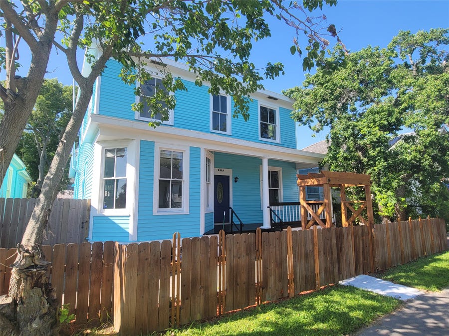 Property photo for 3919 Avenue O, Galveston, TX