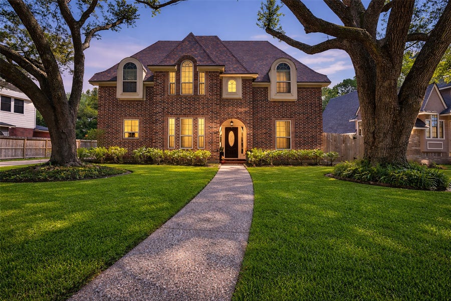 Property photo for 5010 Tarnbrook Drive, Houston, TX