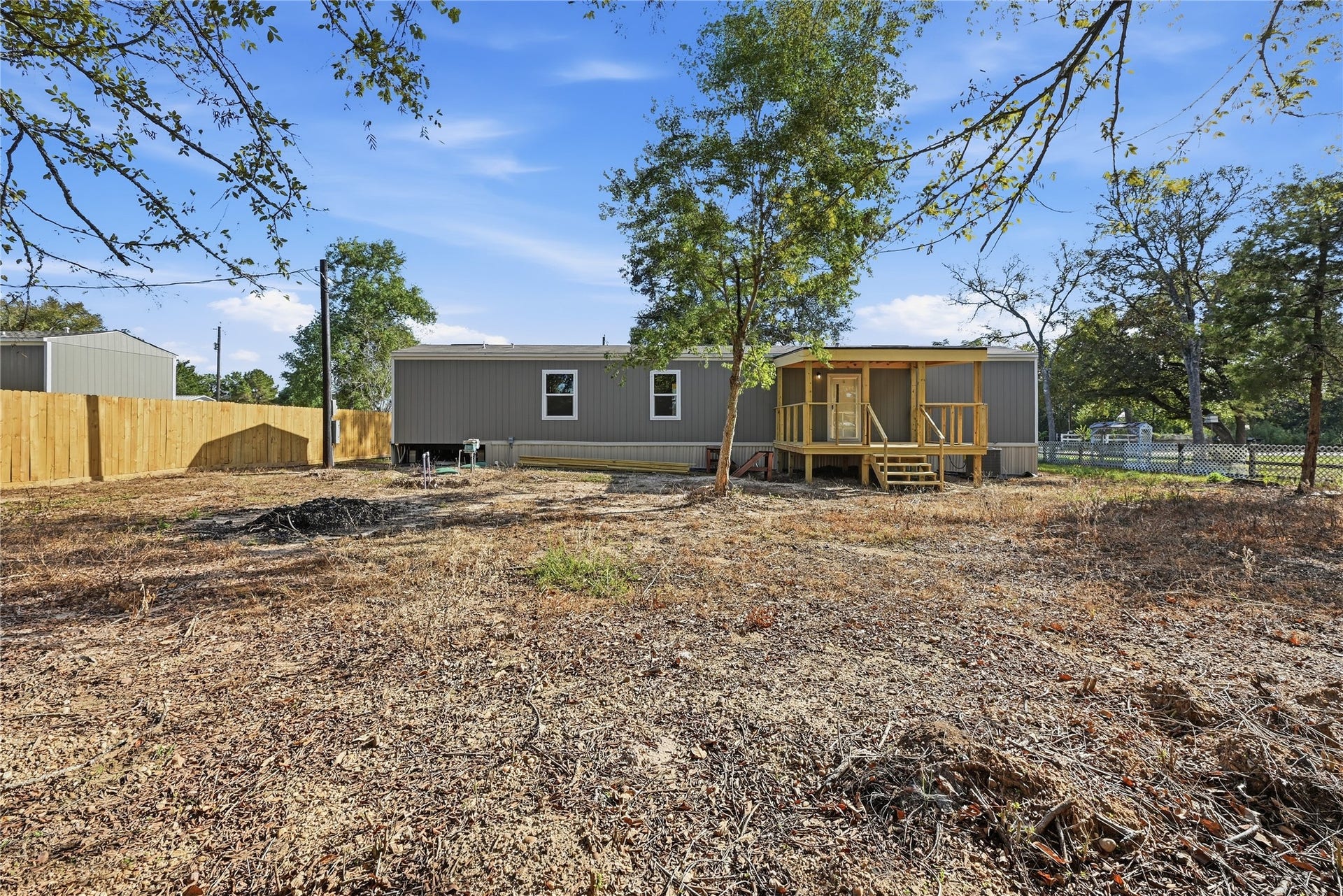 38904 West Drive, Hempstead, TX 77445