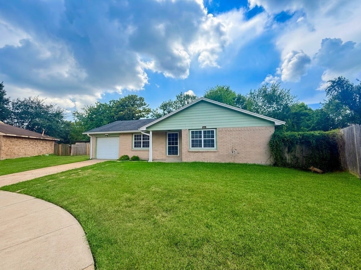 1014 Pimlico Drive, Pearland, TX 77584 1014 Pimlico Drive, Pearland, TX 77584