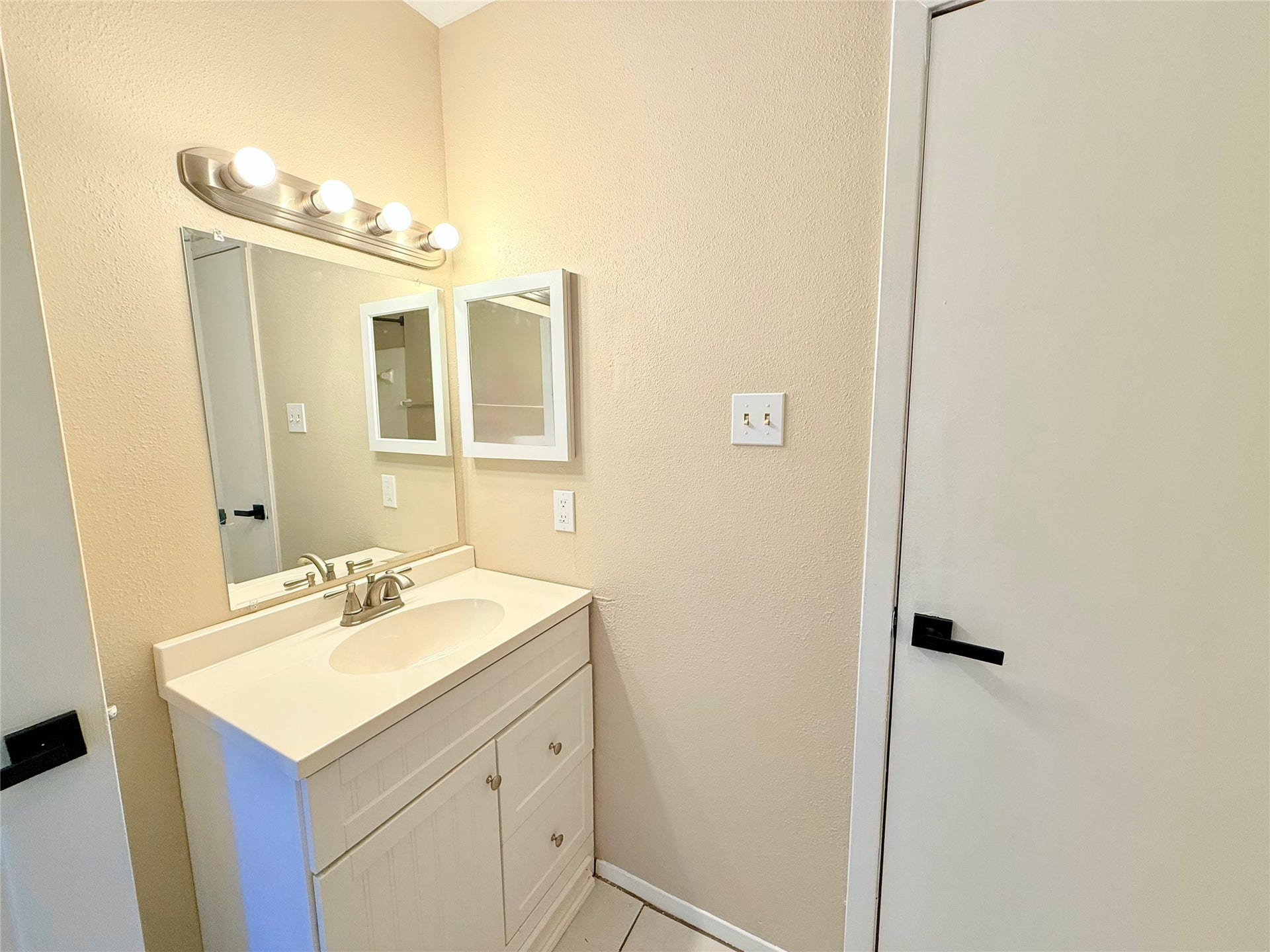 1014 Pimlico Drive, Pearland, TX 77584 1014 Pimlico Drive, Pearland, TX 77584