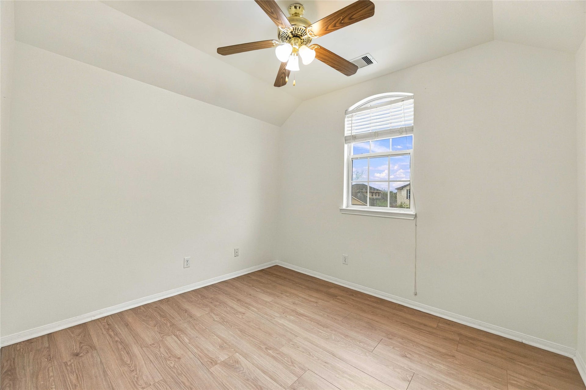 9707 Golden Cypress Drive, Rosharon, TX 77583 9707 Golden Cypress Drive, Rosharon, TX 77583