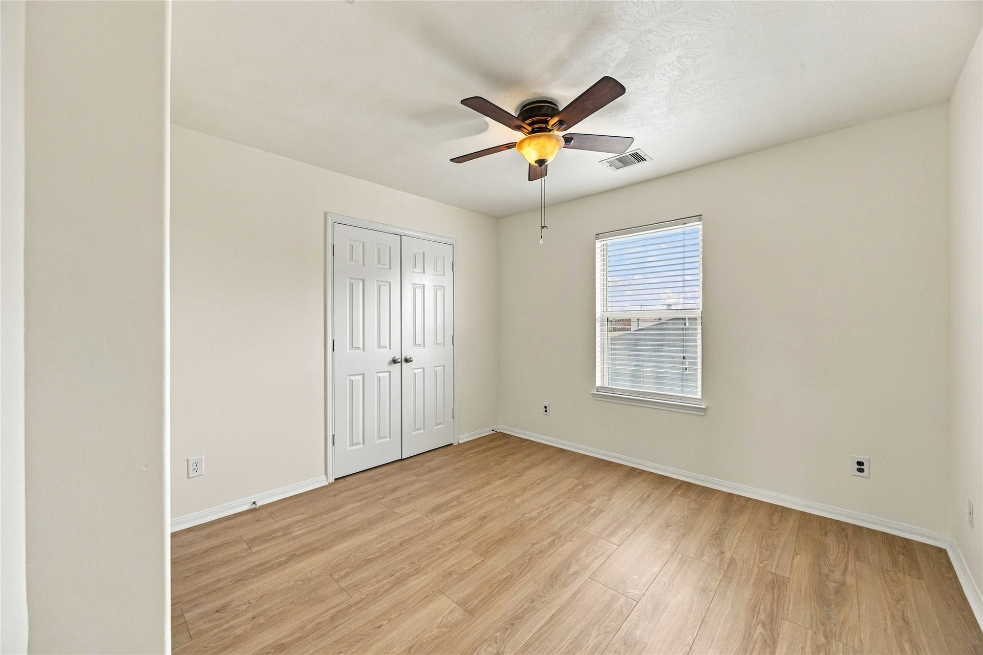 9707 Golden Cypress Drive, Rosharon, TX 77583 9707 Golden Cypress Drive, Rosharon, TX 77583