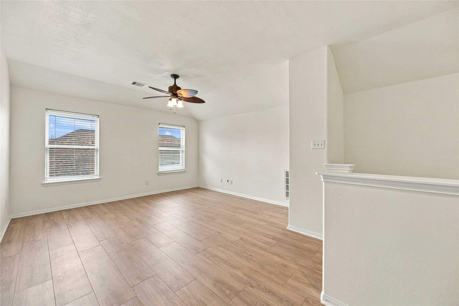 9707 Golden Cypress Drive, Rosharon, TX 77583 9707 Golden Cypress Drive, Rosharon, TX 77583