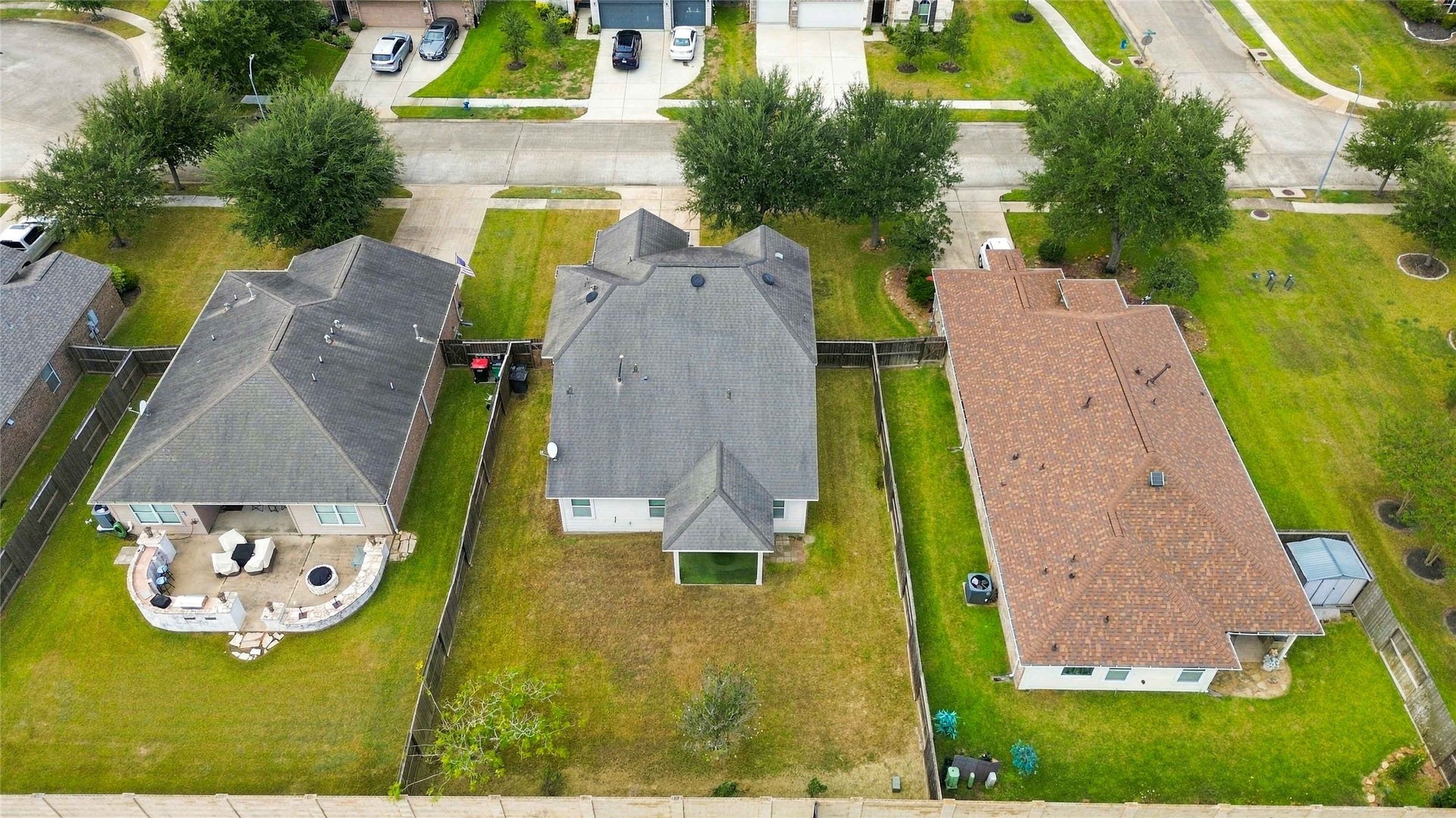 9707 Golden Cypress Drive, Rosharon, TX 77583 9707 Golden Cypress Drive, Rosharon, TX 77583