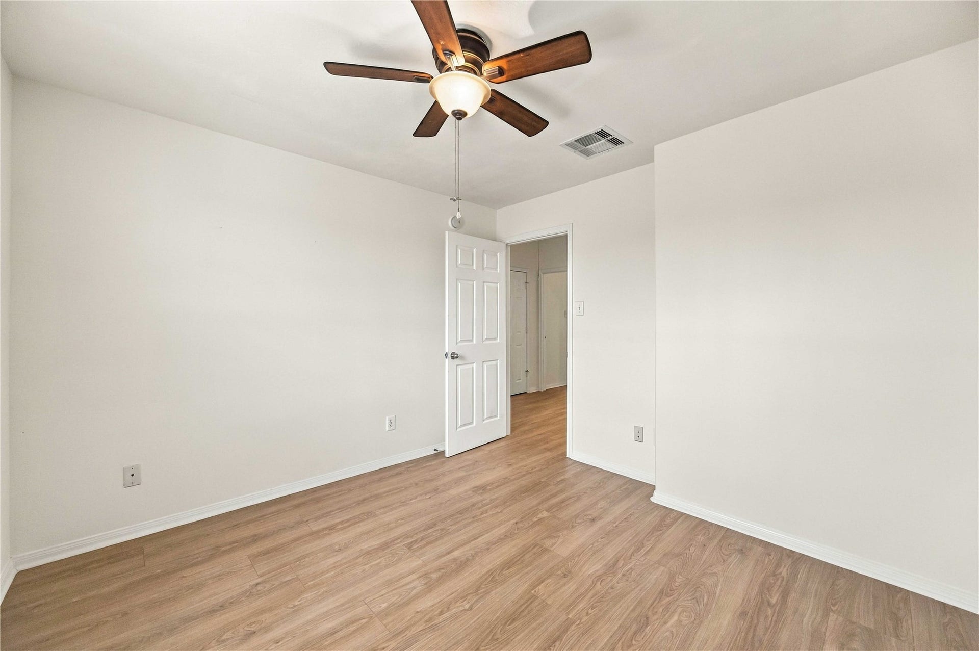 9707 Golden Cypress Drive, Rosharon, TX 77583 9707 Golden Cypress Drive, Rosharon, TX 77583