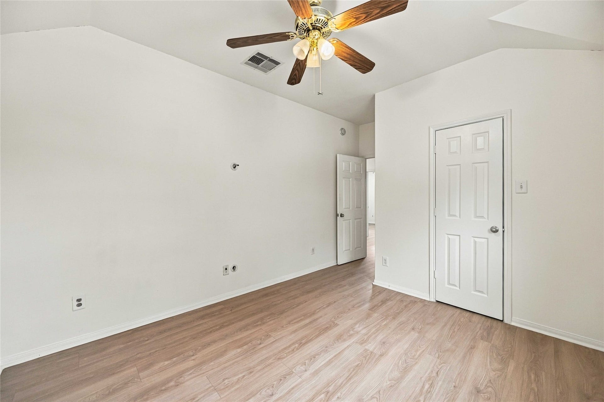 9707 Golden Cypress Drive, Rosharon, TX 77583 9707 Golden Cypress Drive, Rosharon, TX 77583