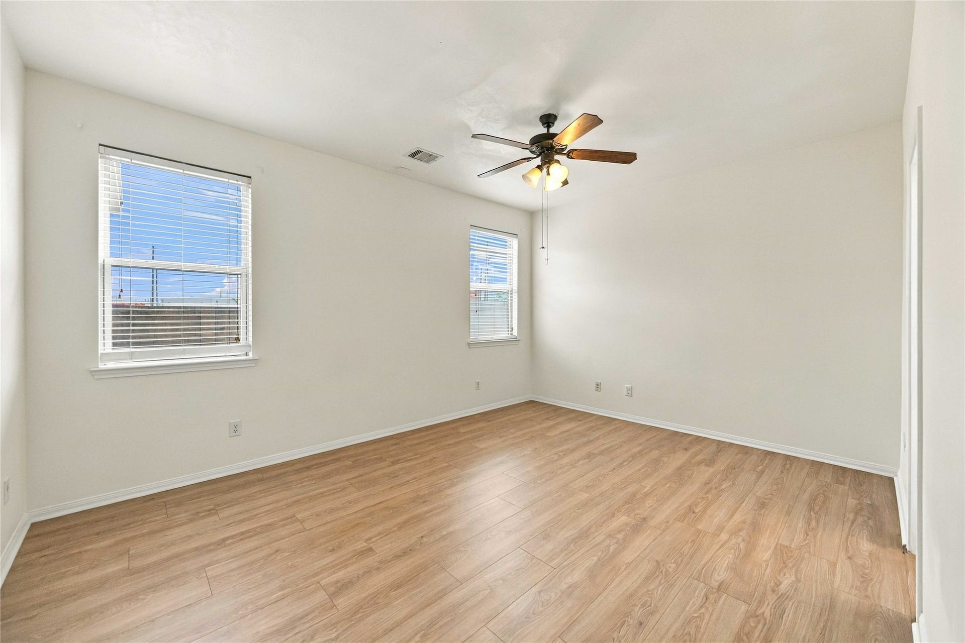 9707 Golden Cypress Drive, Rosharon, TX 77583 9707 Golden Cypress Drive, Rosharon, TX 77583