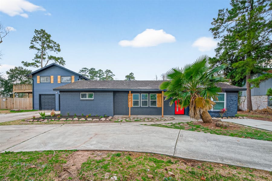 Property photo for 322 Cherry Valley Drive, Huffman, TX
