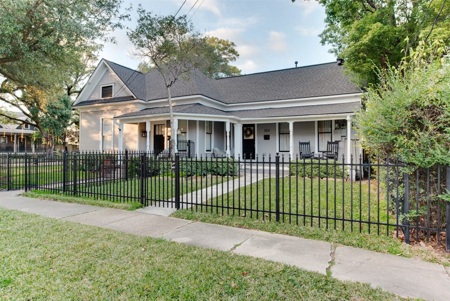 Property photo for 303 E 15, Houston, TX