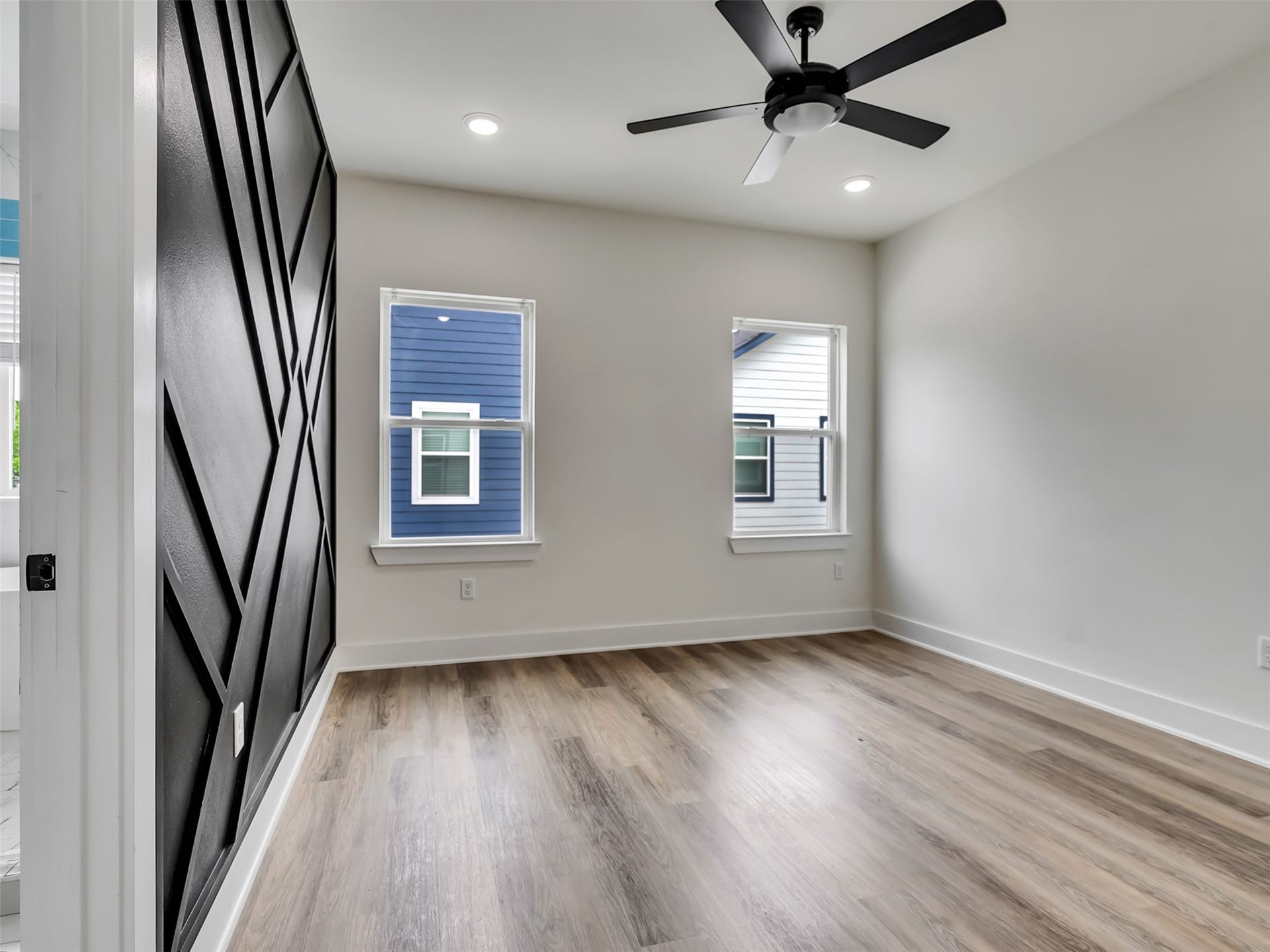 855 S Victory Drive, #C, Houston, TX 77088 Master entry