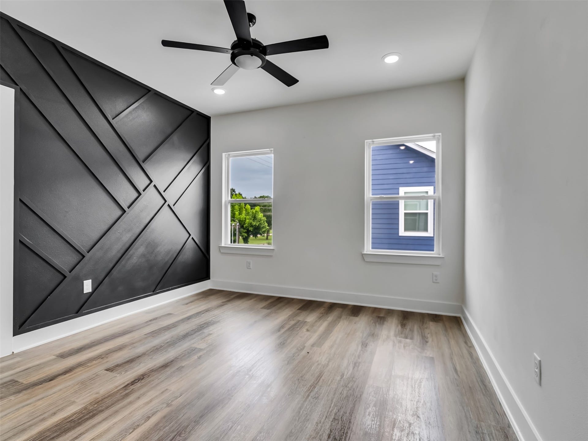 855 S Victory Drive, #C, Houston, TX 77088 Master Bedroom