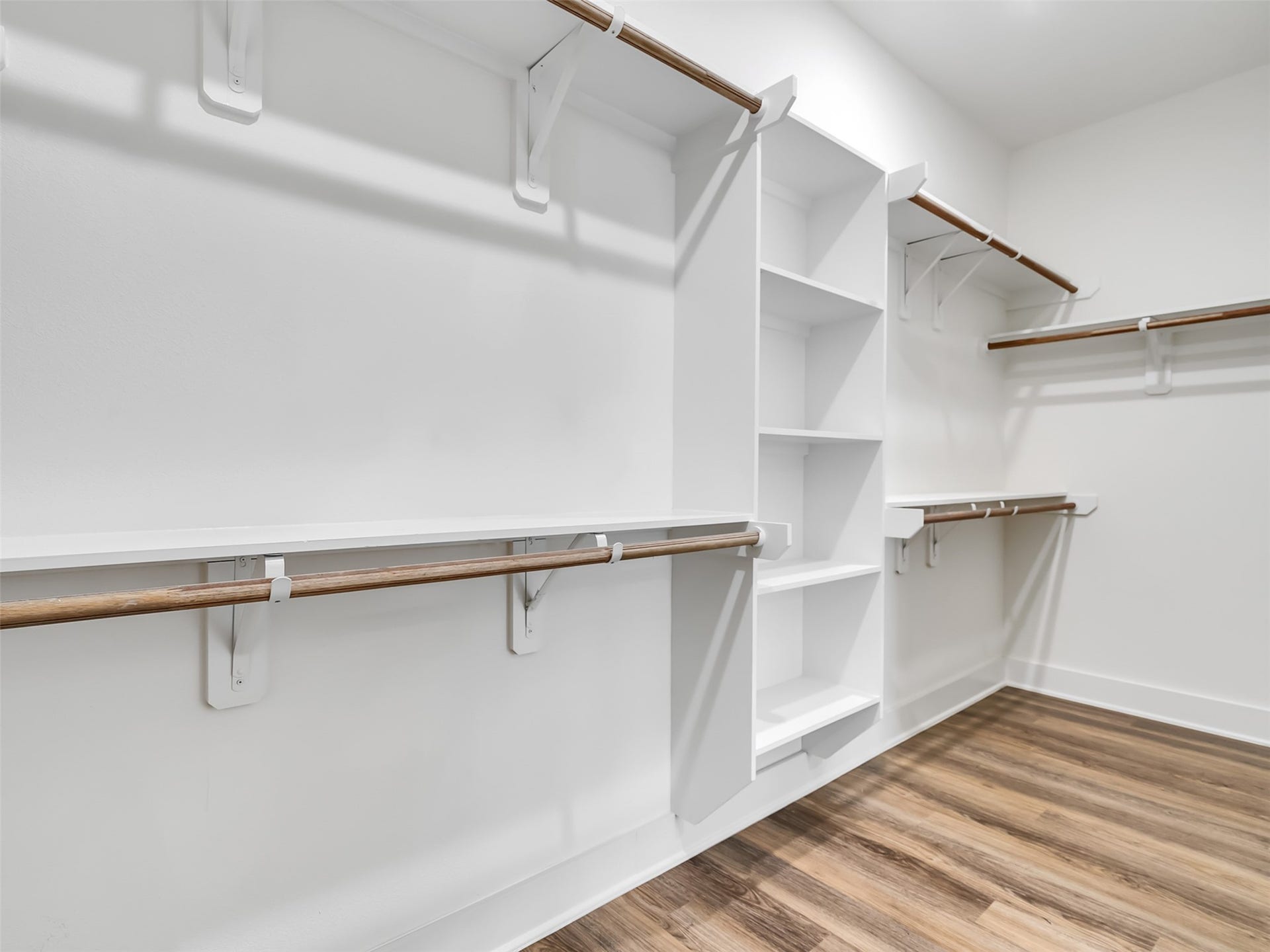 855 S Victory Drive, #C, Houston, TX 77088 Master Closet